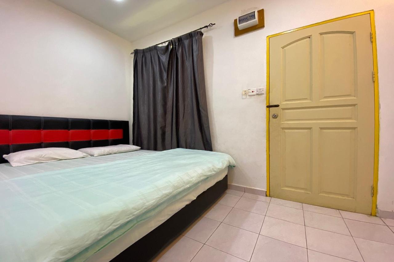 Oyo 90289 Taman Kota Homestay *